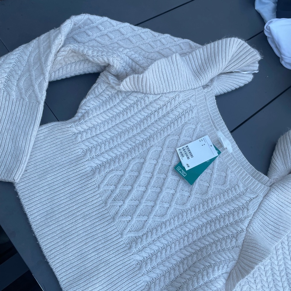 H&M knit beige winter sweater NEW WITH TAGS